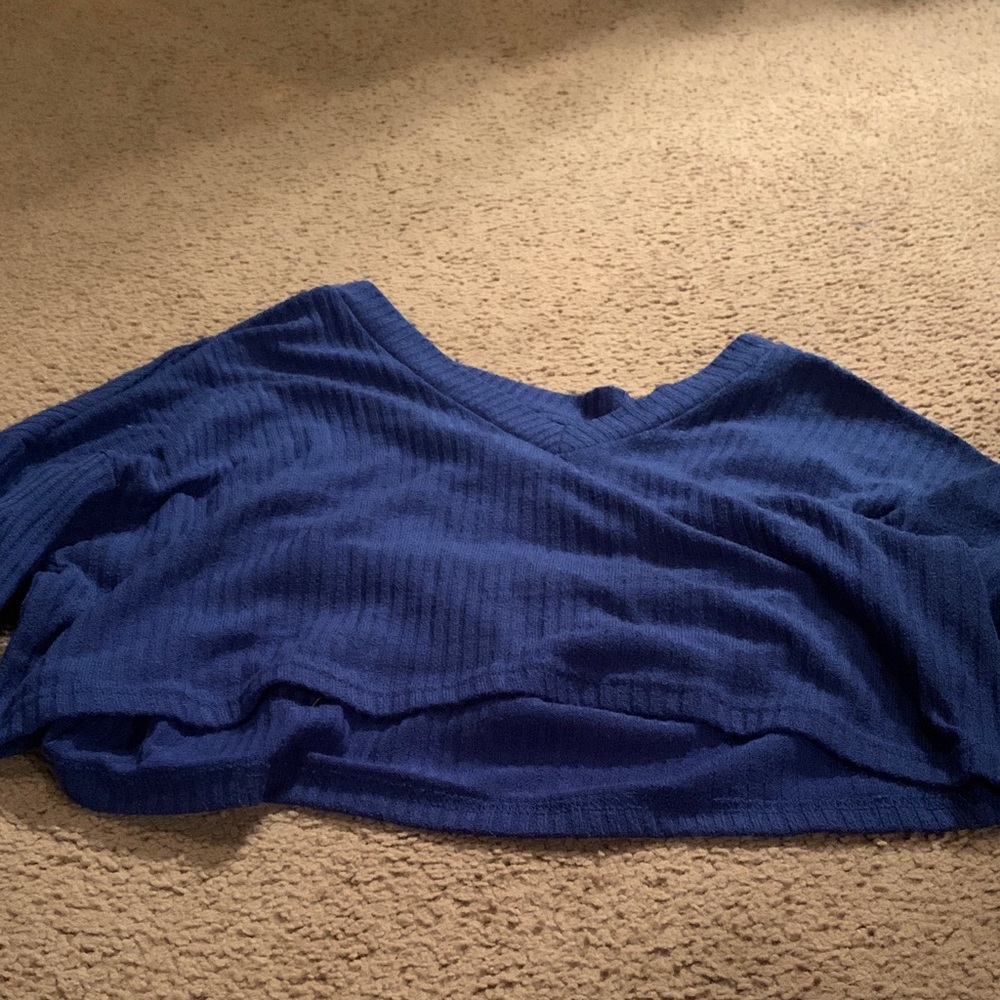 SHEIN Blue Ribbed Crop Top and very stylish